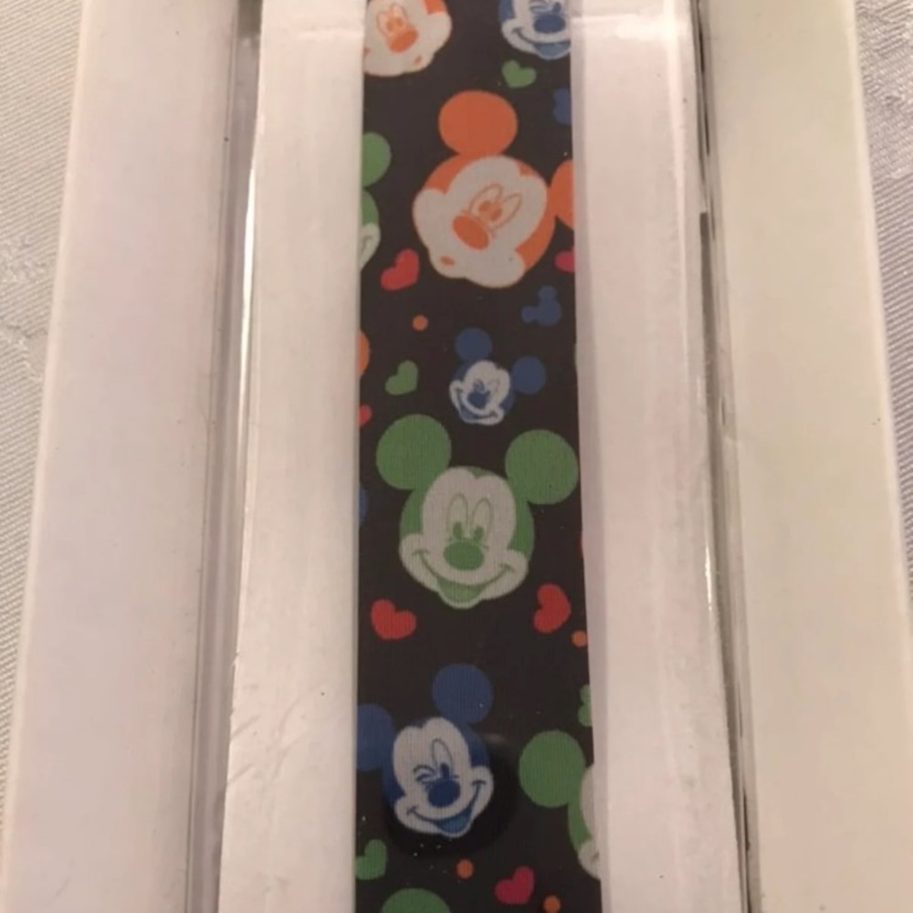 Disney Mickey Mouse Magic Band Cover Cloth Rainbow Heart Design NEW NWT